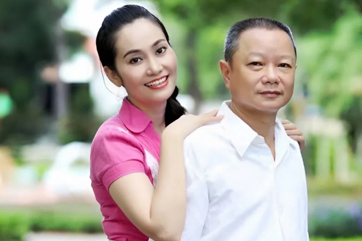 Hạnh Thúy và ông xã giữ hôn nhân nhờ có những thỏa hiệp, nguyên tắc riêng. 