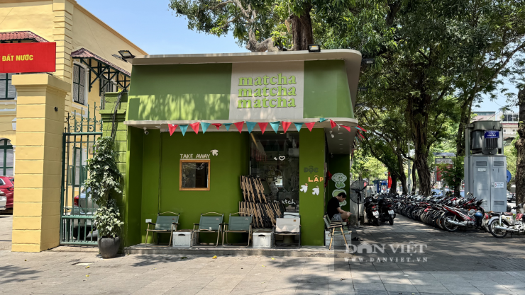 Nhiều hàng quán bố trí chỗ ngồi phía trong, không lấn chiếm vỉa hè. Ảnh: Anh Văn, Khổng Chí