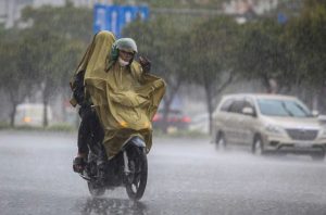 Miền Bắc tiếp tục mưa dông, mức nhiệt toàn miền không vượt quá 30 độ C