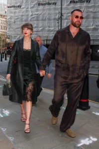 Taylor Swift diện đầm ren gợi cảm trong buổi hẹn hò chồng sắp cưới
