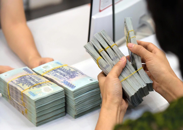 Sacombank vừa công bố biểu lãi suất huy động trực tuyến mới. (Ảnh minh họa)