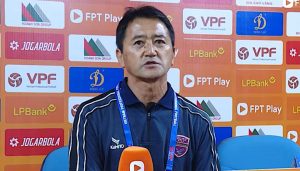 HLV thứ 16 ở V.League mất việc