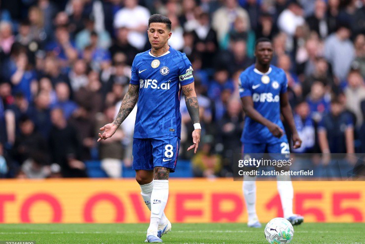 Chelsea bị đội hình B của Nottingham Forest "hành hạ"