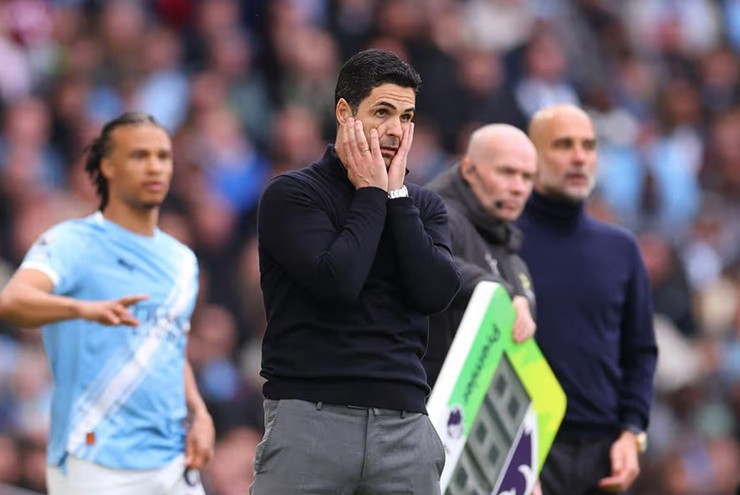 Arteta và Arsenal đang đứng trước nguy cơ trắng tay ở mùa giải này