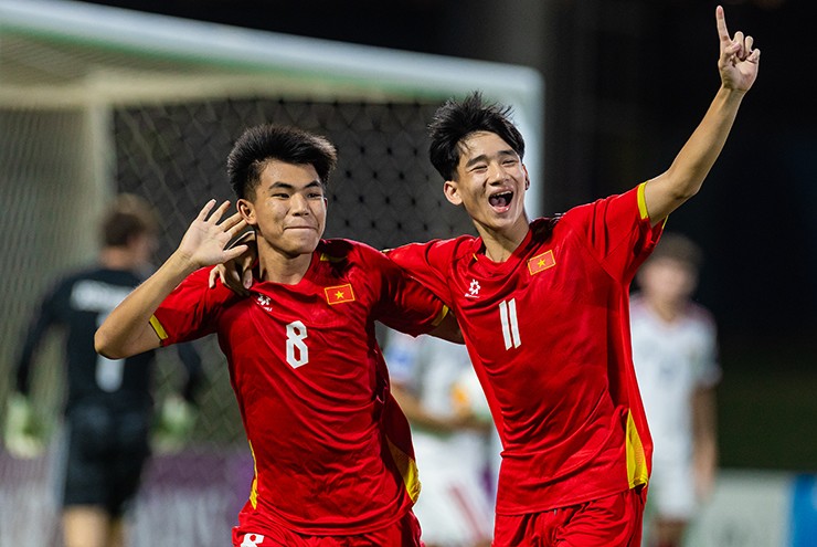 U17 Việt Nam lọt vào vòng tứ kết U17 châu Á, đồng thời đoạt vé tham dự U17 World Cup
