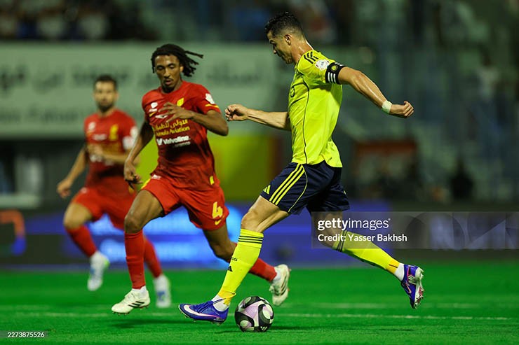 Ronaldo thi đấu quyết tâm