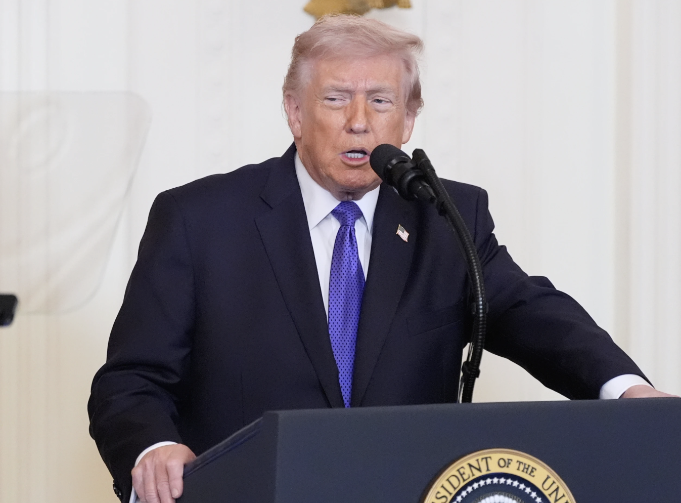Điểm nóng xung đột ngày 12-5: Ông Donald Trump nói thỏa thuận Mỹ - Iran “rất mong manh” - 1