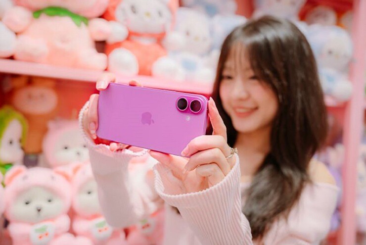 iPhone 16 giảm khoảng 600.000 đồng so với tháng trước.
