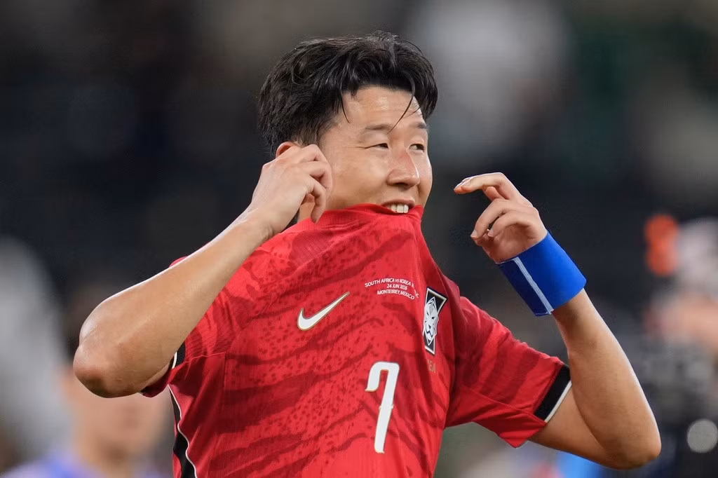 Son Heung-min bị đẩy lên ghế dự bị, người Hàn Quốc phản ứng thế nào? - 2