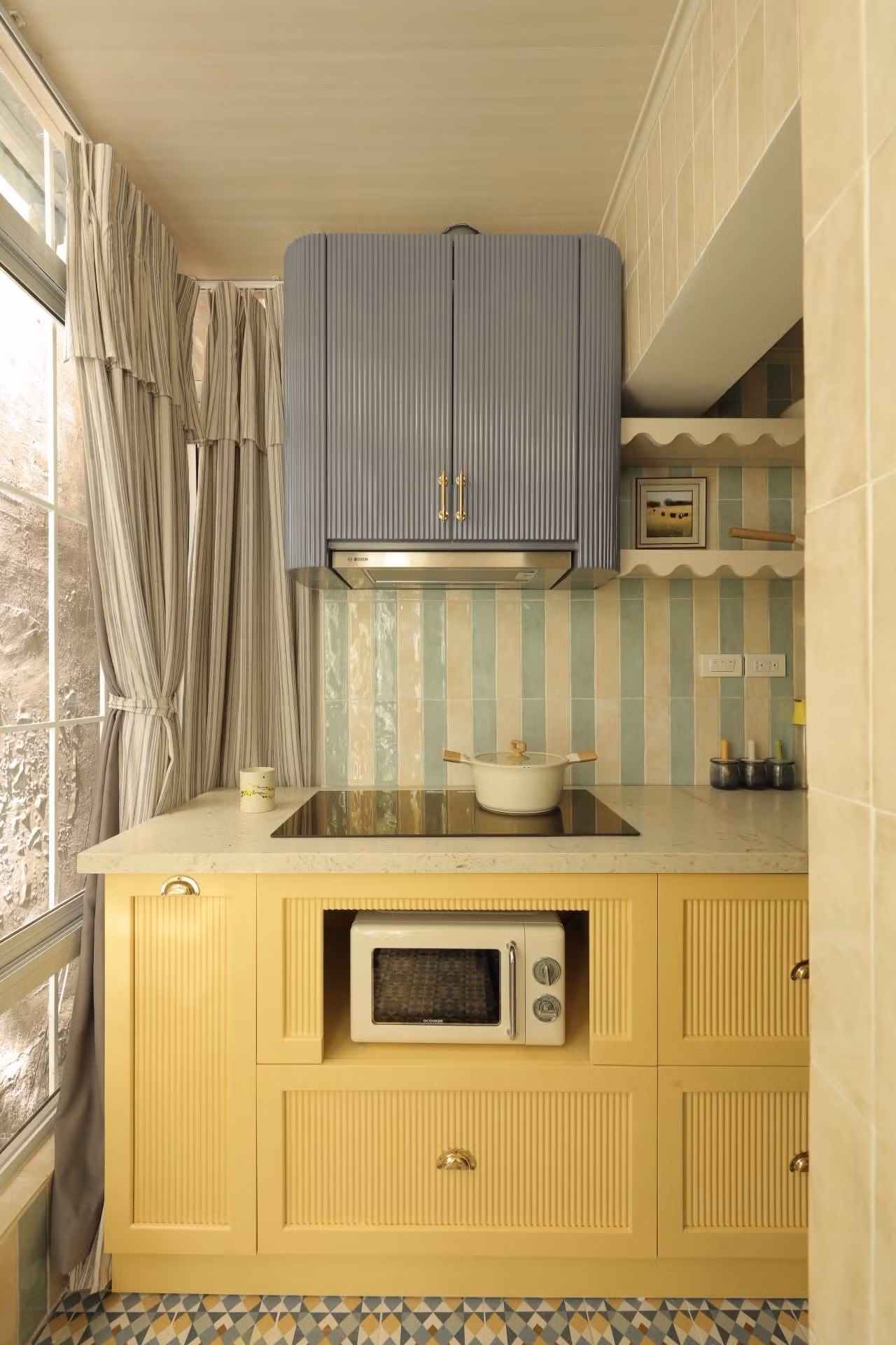 'Tái sinh' nhà tập thể cũ chỉ hơn 20m2 thành tổ ấm thanh lịch - 17
