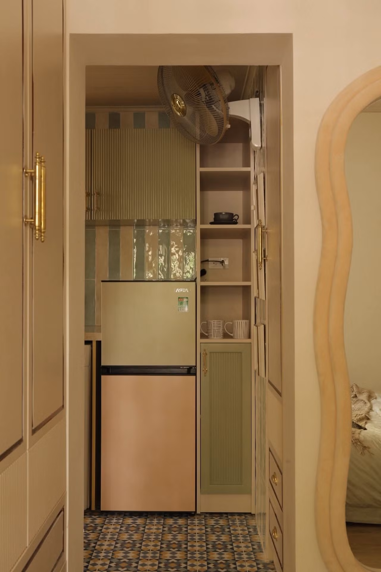'Tái sinh' nhà tập thể cũ chỉ hơn 20m2 thành tổ ấm thanh lịch - 20