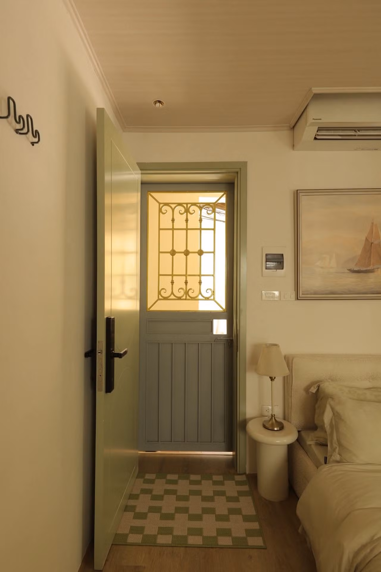 'Tái sinh' nhà tập thể cũ chỉ hơn 20m2 thành tổ ấm thanh lịch - 26