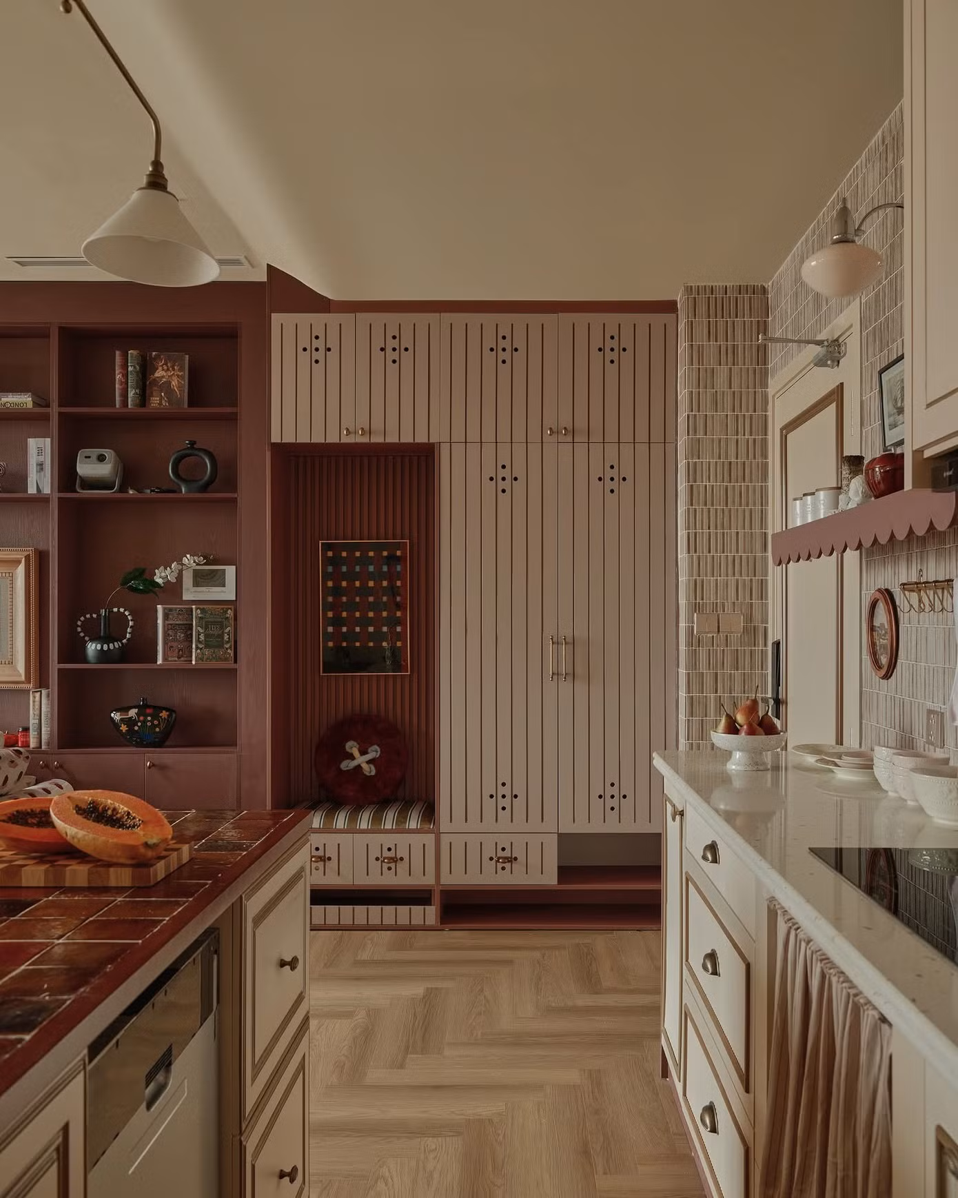 Mê mẩn với căn duplex với tông màu mận chín - 12