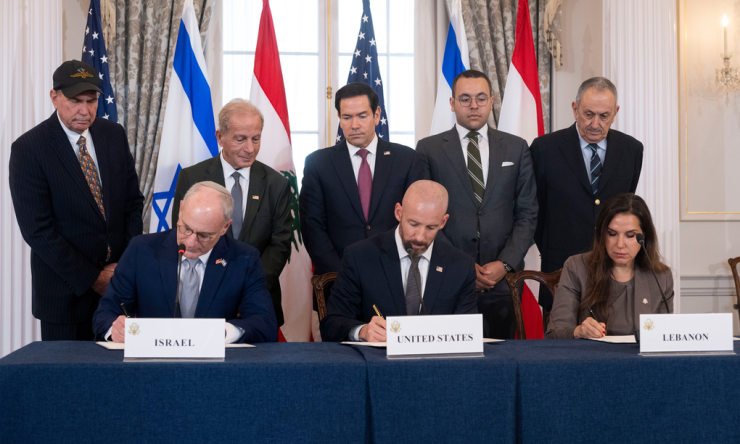 Lễ ký thỏa thuận khung ba bên giữa Mỹ, Israel và Lebanon tại Washington hôm 26/6. Ảnh: AP