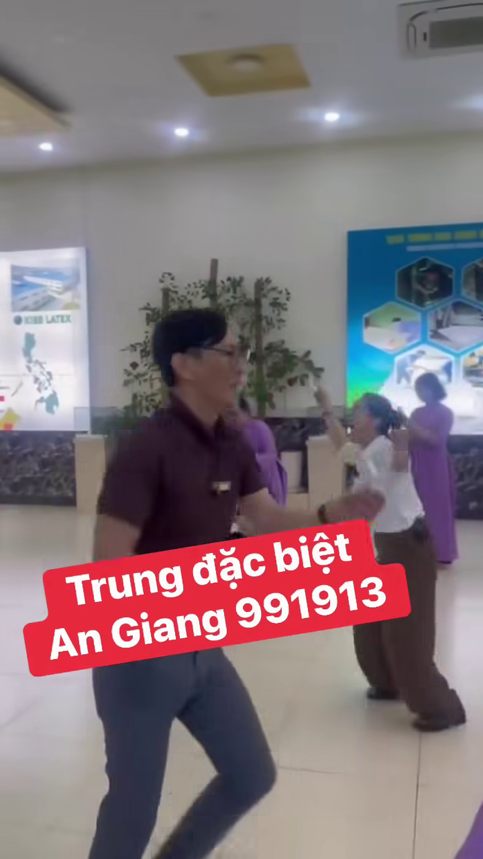 Diễn biến mới vụ clip trúng độc đắc xổ số miền Nam gây “bão” mạng xã hội - 3