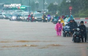 Tin mưa lớn trên 300mm ở miền Bắc và dự báo thời tiết Hà Nội 10 ngày tới