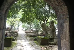 Khai quật ‘thành nhà Hồ thu nhỏ’
