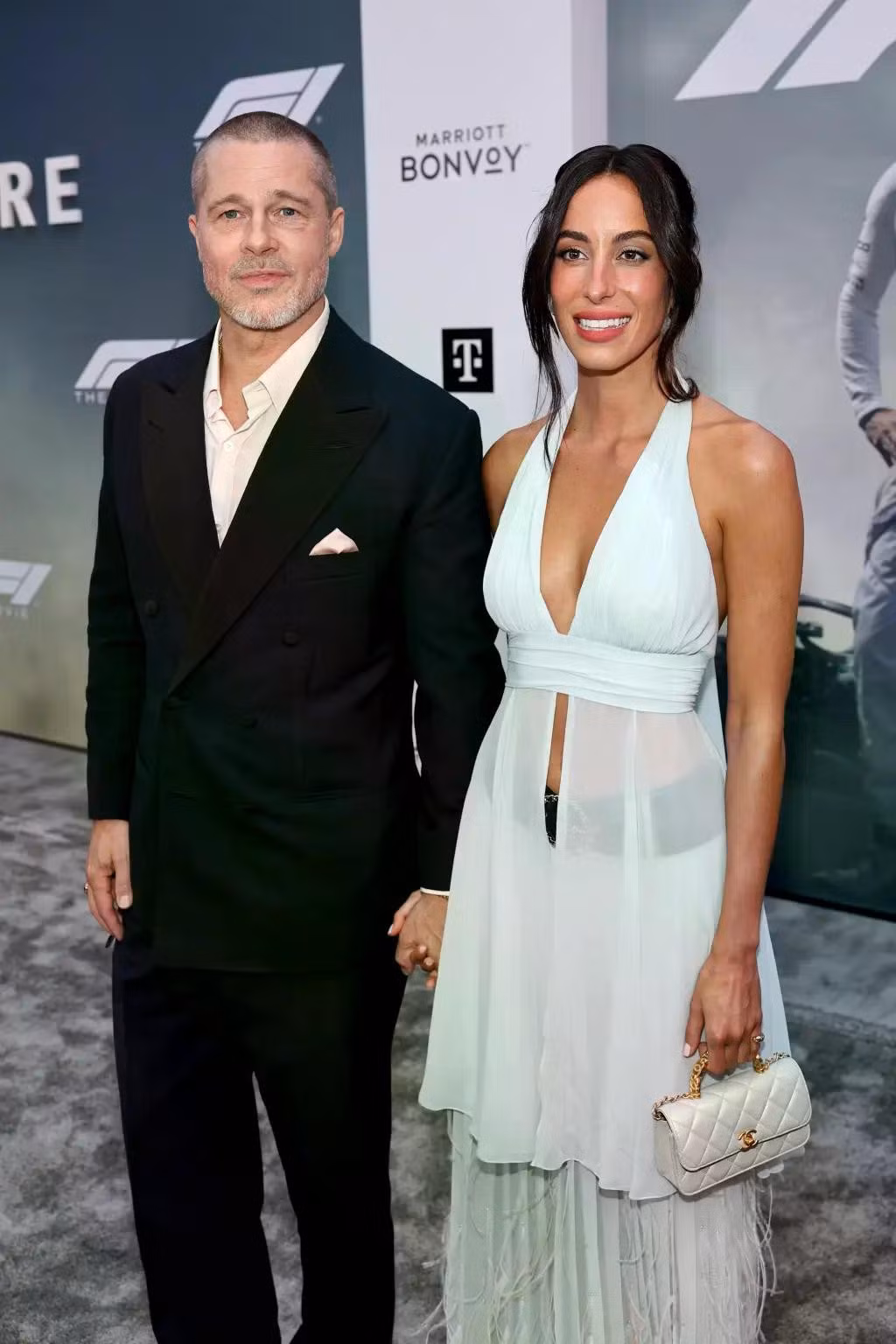 Angelina Jolie chưa từng yêu ai sau ly hôn Brad Pitt - 2
