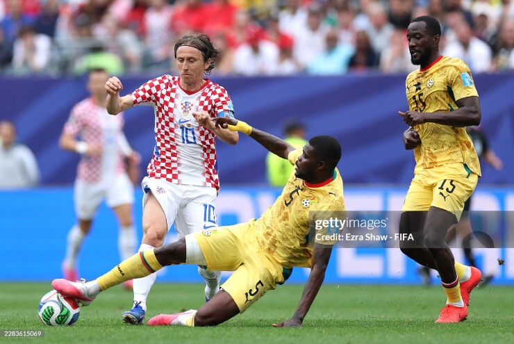 Croatia và Ghana tạo nên hiệp một giằng co