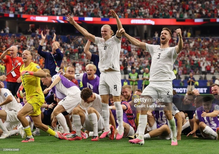 Haaland đưa ĐT Na Uy vào tới vòng 1/8 World Cup