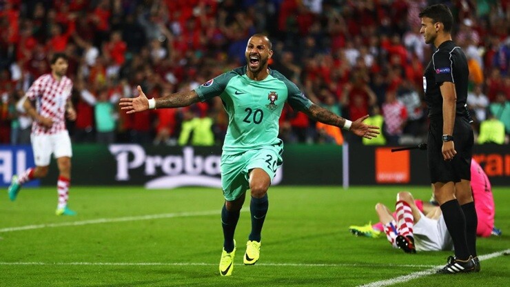 Ricardo Quaresma ghi bàn quyết định giúp Bồ Đào Nha loại Croatia tại EURO 2016