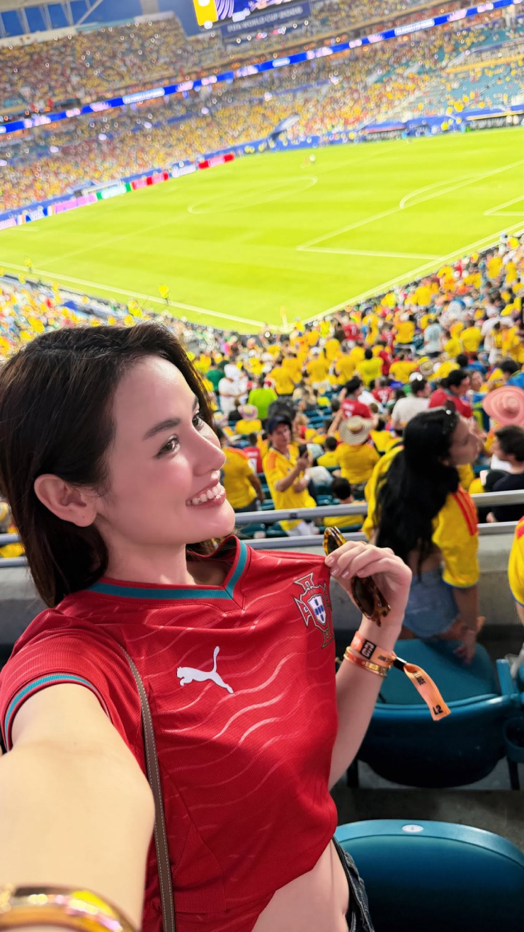 Hot girl Việt khóc nghẹn khi gặp Ronaldo, tiếc nuối vì Đức bị loại sốc ở World Cup - 2