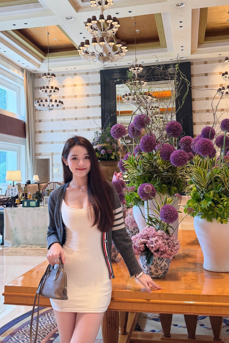 Hot girl Việt khóc nghẹn khi gặp Ronaldo, tiếc nuối vì Đức bị loại sốc ở World Cup - 6