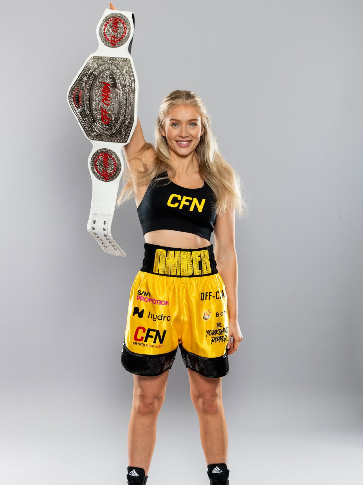 Hot girl boxing có thân hình hoàn hảo "không tì vết" gây sốc thế giới là ai? - 3