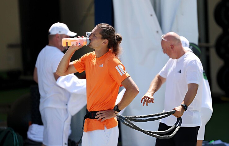 Zverev dùng "vũ khí" đặc biệt tại Wimbledon