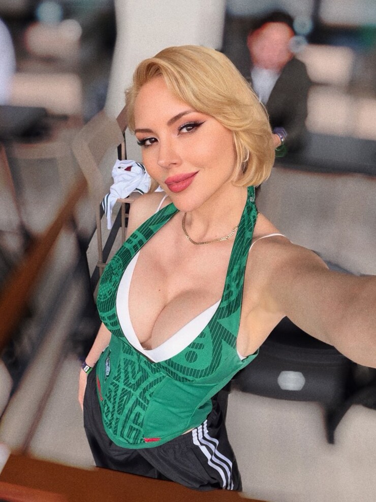 Miroslava Montemayor rạng rỡ trên khán đài