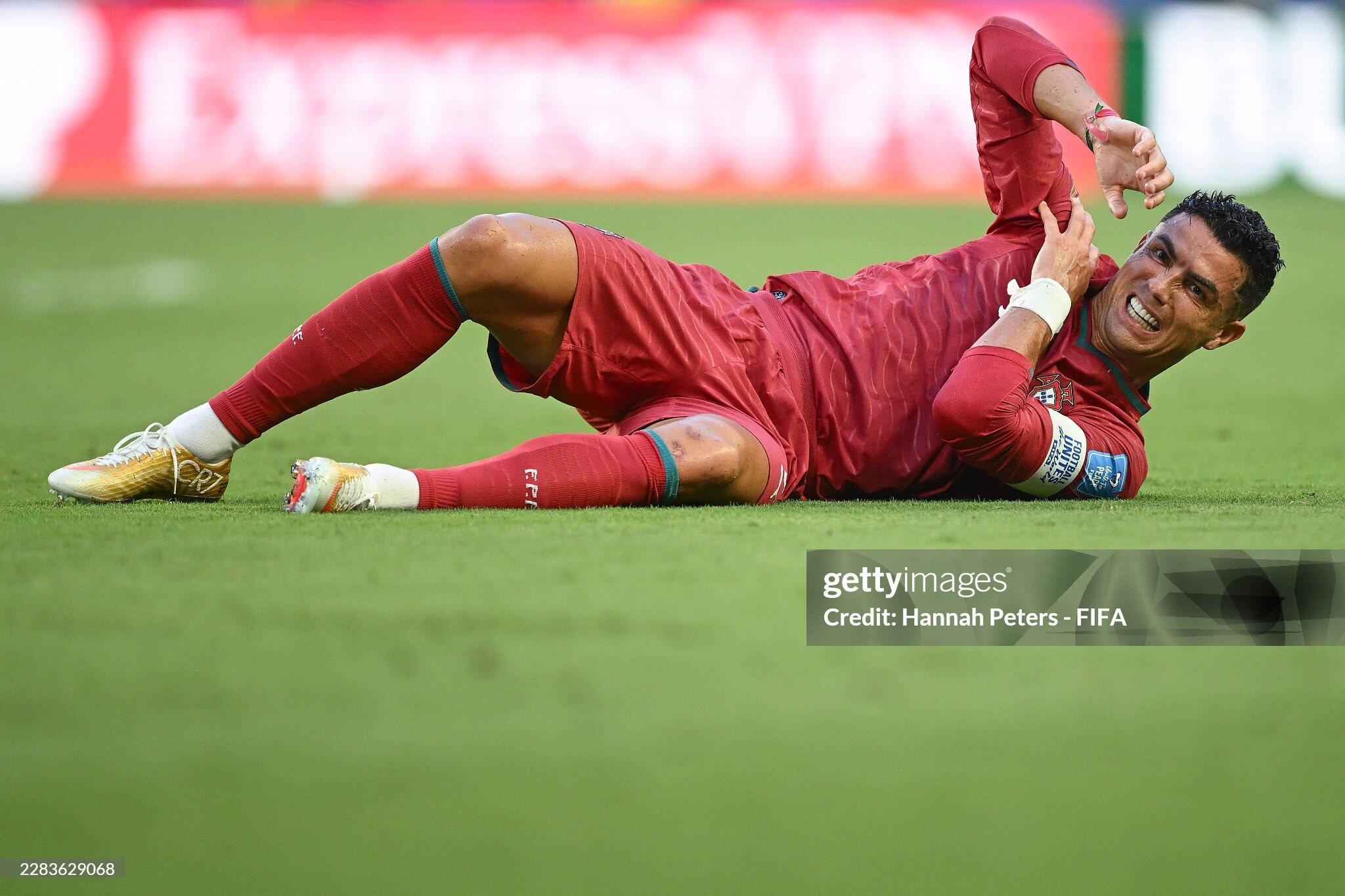 Bồ Đào Nha vất vả đấu Colombia: Ronaldo ôm vai đau đớn, hụt siêu phẩm - 1