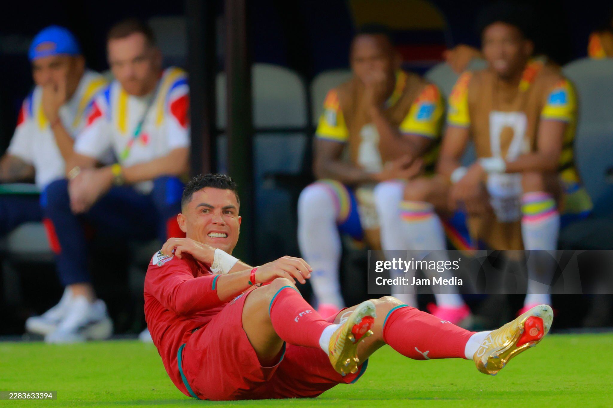 Bồ Đào Nha vất vả đấu Colombia: Ronaldo ôm vai đau đớn, hụt siêu phẩm - 4