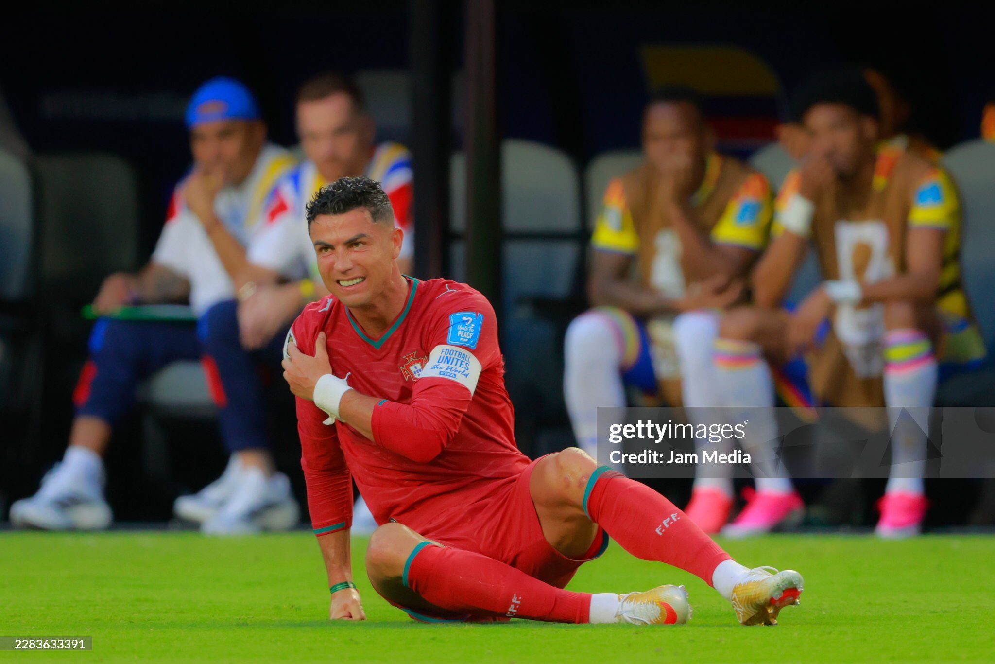 Bồ Đào Nha vất vả đấu Colombia: Ronaldo ôm vai đau đớn, hụt siêu phẩm - 5