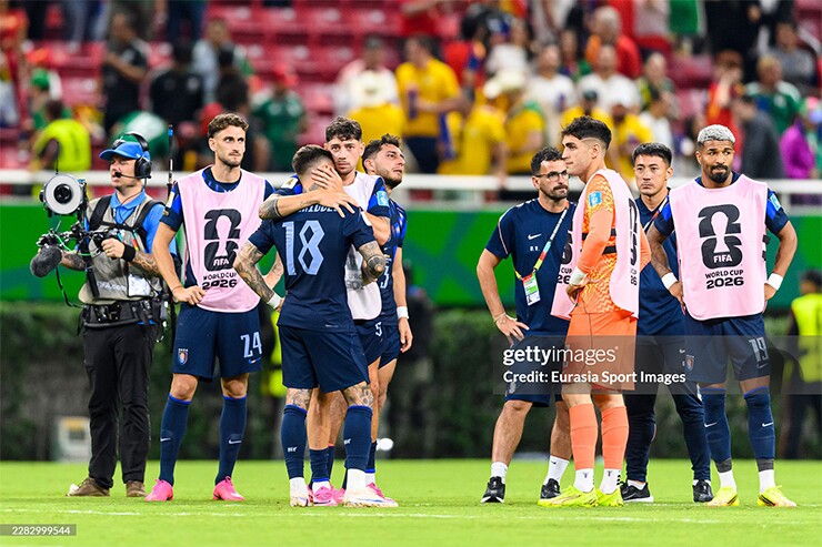 Uruguay gây sốc khi hủy chuyến bay thuê riêng sau thất bại tại World Cup