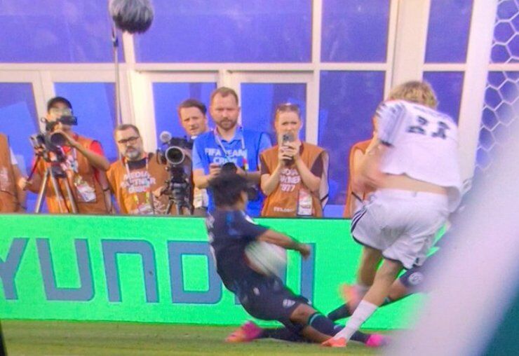 ĐT Đức bị loại tức tưởi ở World Cup, bị VAR "cướp" bàn thắng & penalty? - 1