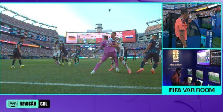 ĐT Đức bị loại tức tưởi ở World Cup, bị VAR "cướp" bàn thắng & penalty? - 2