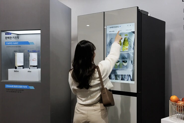 Tủ lạnh thông minh ngày càng quen thuộc với các gia đình.