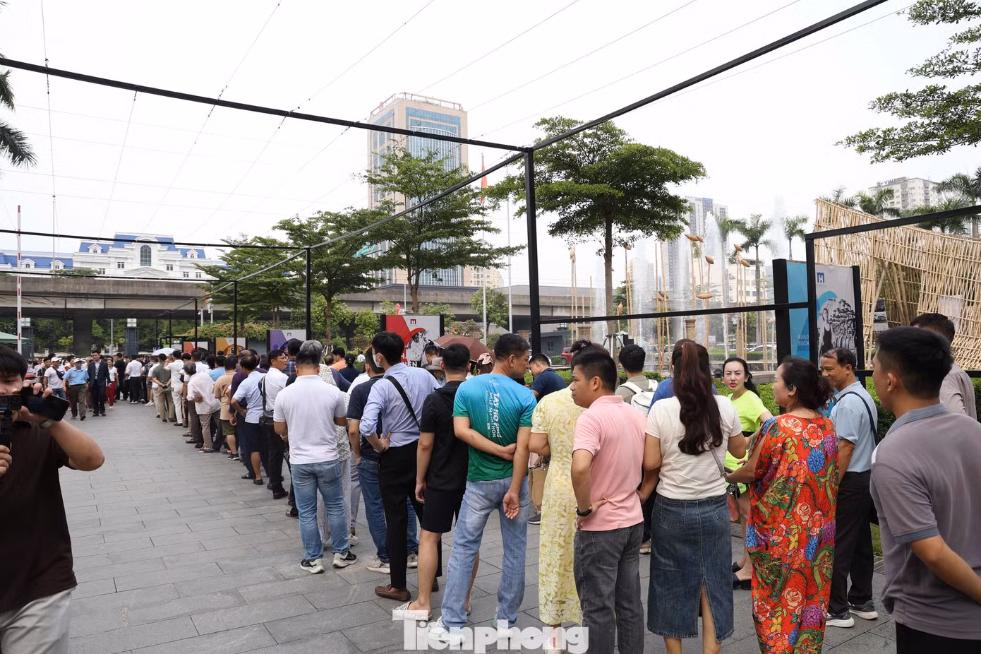 Người dân nói gì khi tham quan quy hoạch Thủ đô Hà Nội tầm nhìn 100 năm?