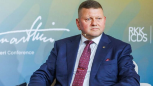 Truyền thông: Dù bị ngăn cản, ông Zaluzhny tuyên bố thẳng với ông Zelensky rằng ông sẽ tranh cử tổng thống