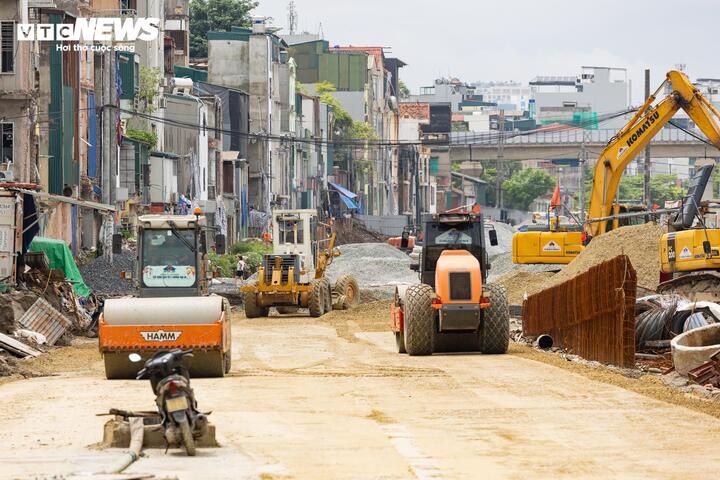 Hà Nội tăng tốc thi công đường 'đắt nhất hành tinh', quyết thông xe trước 2/9 - 10