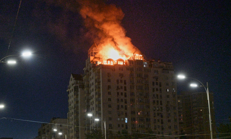 Nga phóng hàng chục tên lửa vào Kiev, gây loạt vụ nổ lớn - 1