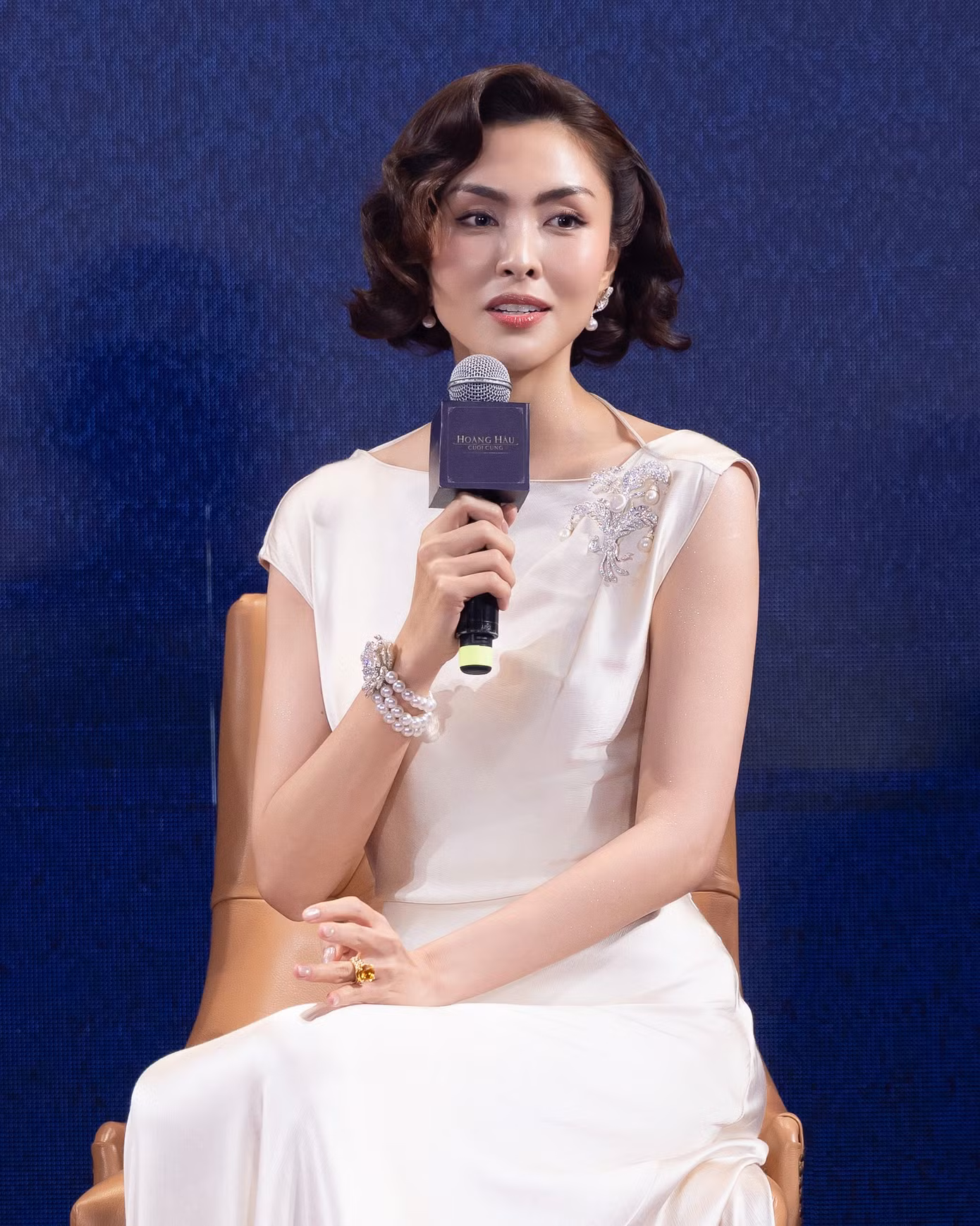 Tăng Thanh Hà trở lại với vai diễn Nam Phương Hoàng hậu.