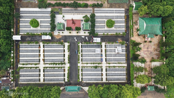 Bức chân dung cô gái, bình tông khắc tên trong mộ liệt sĩ khuyết danh - 12