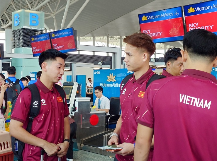 Tuyển Việt Nam tập huấn tại Hàn Quốc trong khoảng 2 tuần. Ảnh: VFF