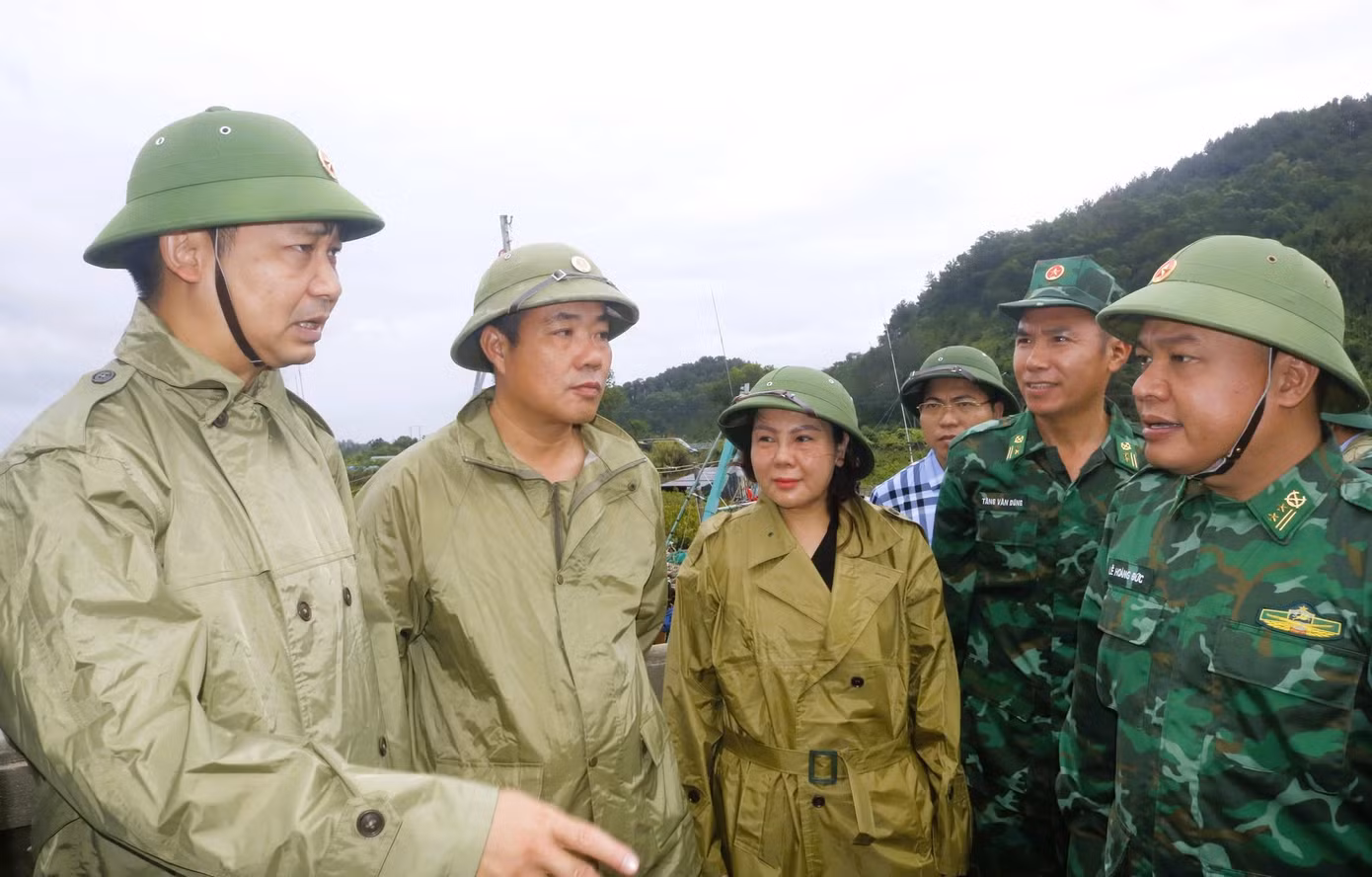 Phó Chủ tịch UBND tỉnh Quảng Ninh Nguyễn Văn Công đã trực tiếp có mặt tại Móng Cái để ứng trực bão. Ông Công yêu cầu địa phương tiếp tục theo dõi sát diễn biến của bão, kiểm tra hệ thống đê điều, khu dân cư, khu nuôi trồng thủy sản, các điểm có nguy cơ ngập lụt, sạt lở; đồng thời chuẩn bị đầy đủ lực lượng, phương tiện cứu hộ, cứu nạn, bảo đảm an toàn về điện và sẵn sàng khắc phục hậu quả ngay khi bão đi qua.