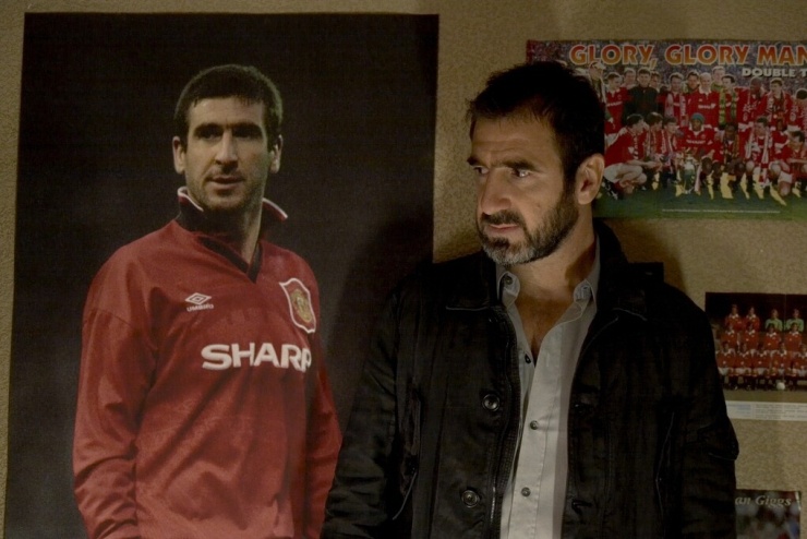 Eric Cantona trong phim "Looking for Eric" (2009). Ảnh: Sixteen Films