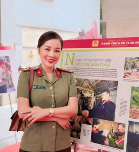 Đại uý công an, diễn viên Minh Hương: Tuổi 40 đi qua nhiều giông bão…