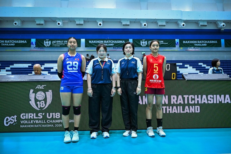 Sau trận thua Trung Quốc 1-3 ở tứ kết, tuyển bóng chuyền U18 nữ Việt Nam gặp Mông Cổ ở trận tranh hạng 5-8.