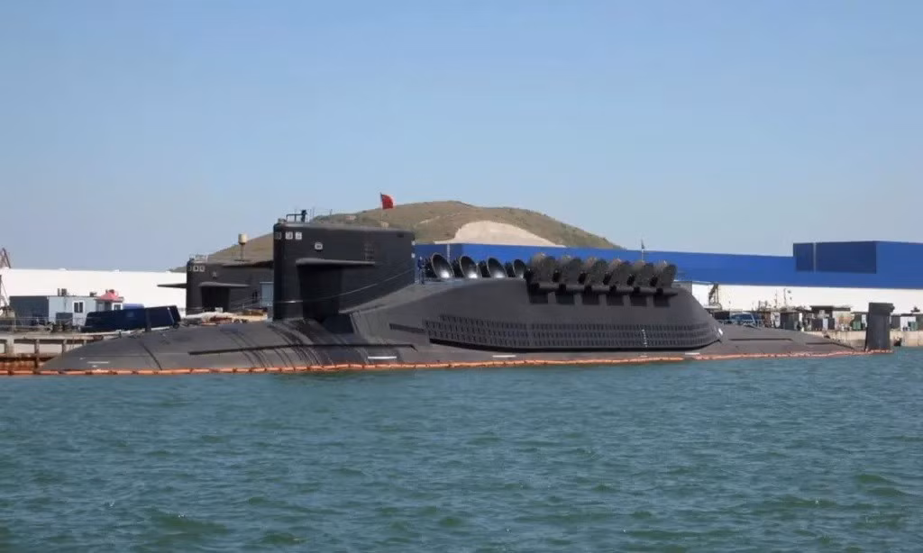 Tàu ngầm mang tên lửa đạn đạo hạt nhân Type 094 của Trung Quốc. Ảnh: USN.