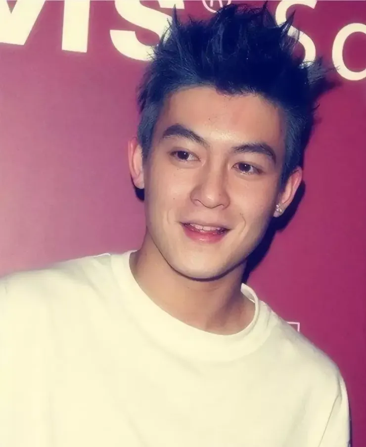 Trần Quán Hy thời trẻ. Ảnh: Weibo